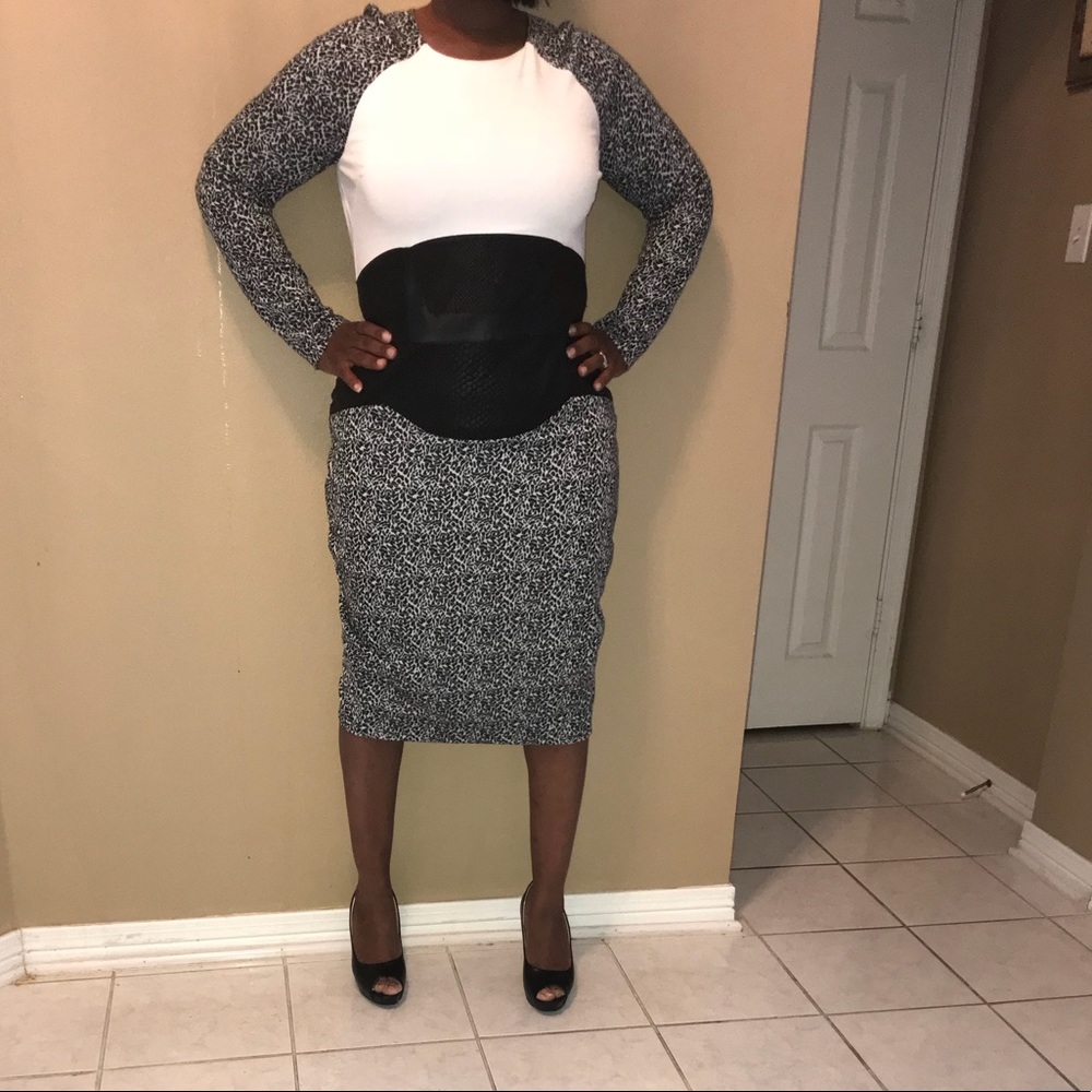 ASHRO Black and White Animal Print Dress